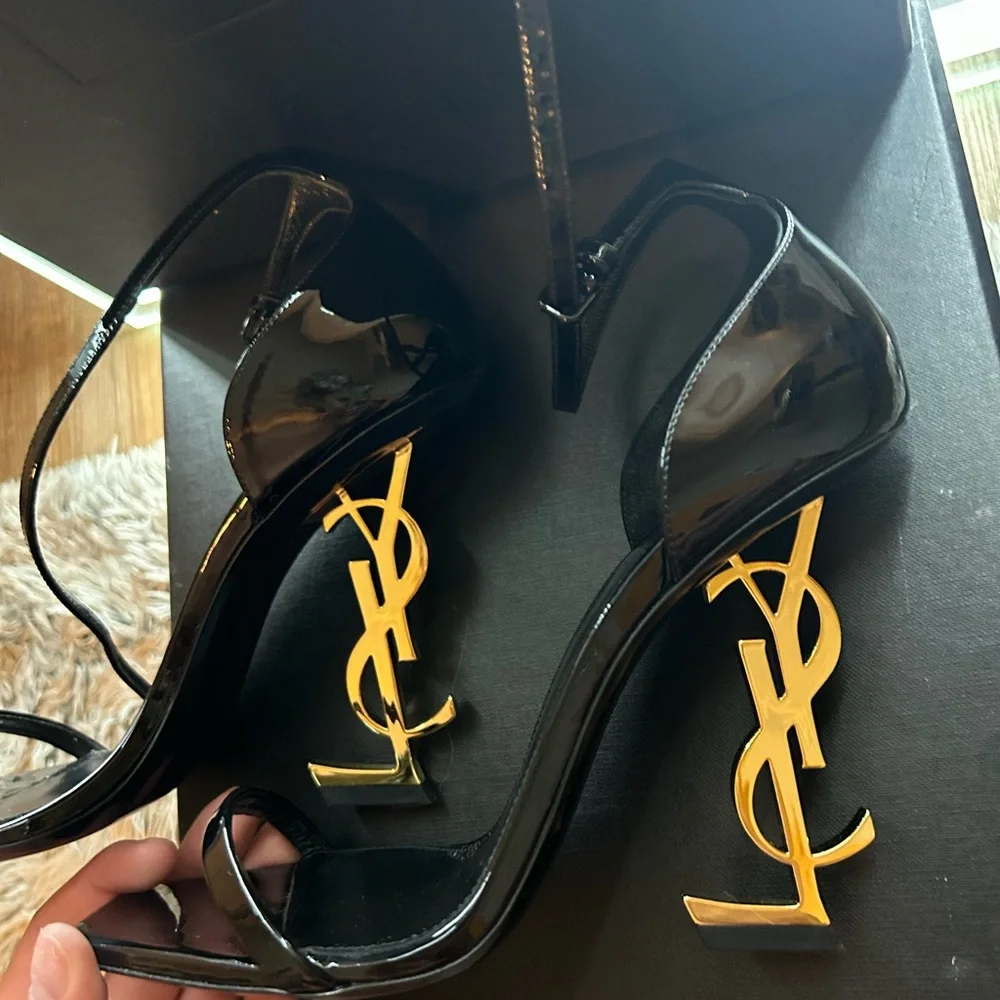 Ysl gets black and gold
